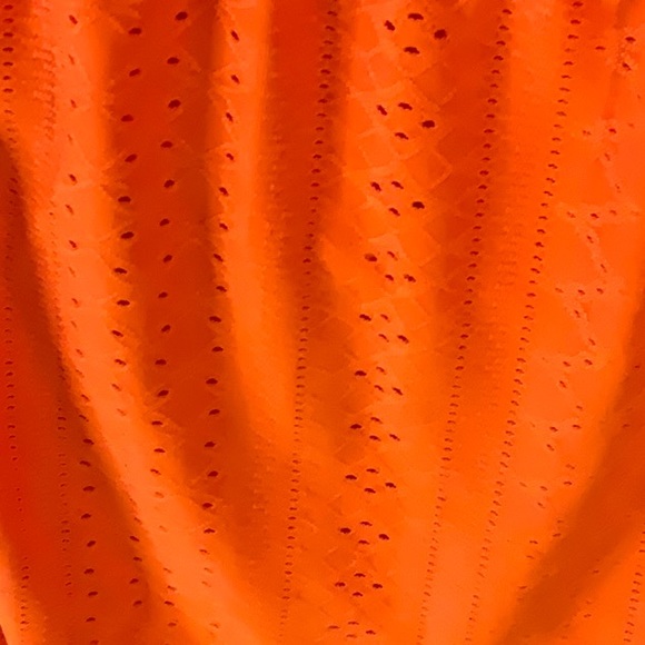 SOLD Orange top - Picture 4 of 6